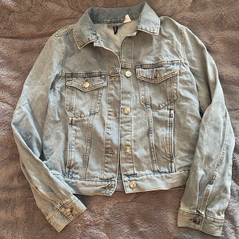 H&M Divided Jean Jacket Juniors Size Small